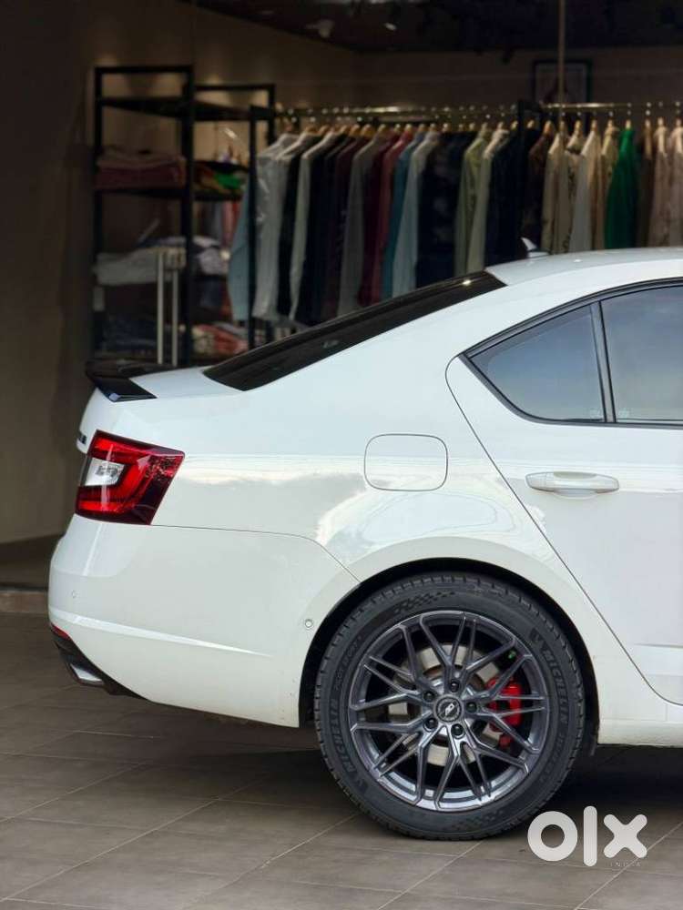 Skoda Octavia 2.0 Rs 245 Tsi, 2021, Petrol