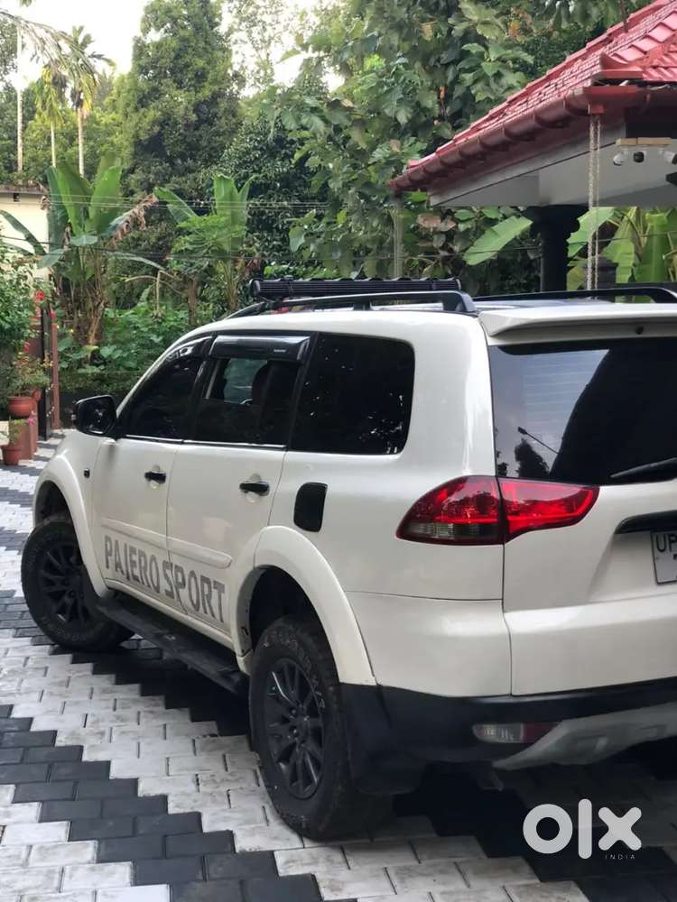 Mitsubishi Pajero Sport Automatic 4*2 2016