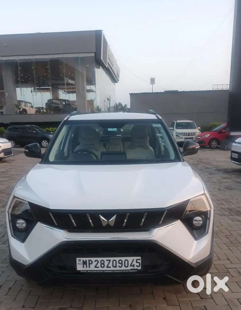 Mahindra 3xo Ax5 Petrol | Jan 2026