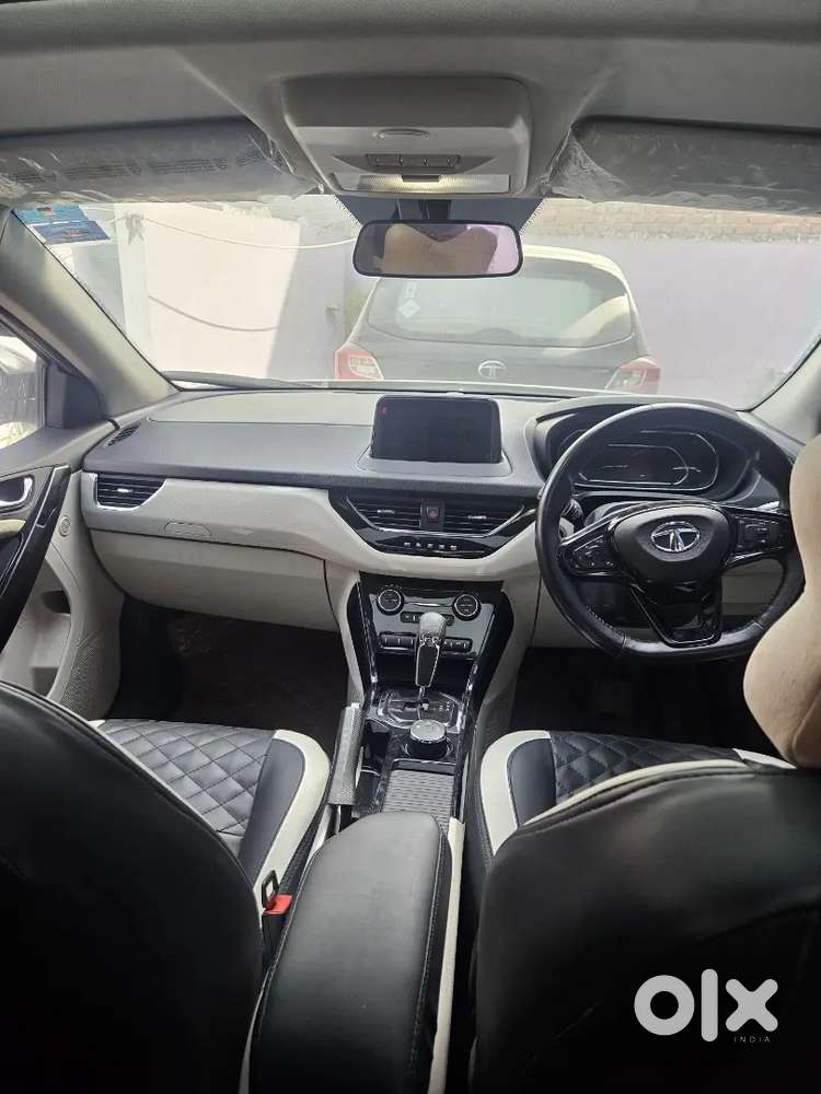 Tata Nexon Xza+s Petrol Automatic