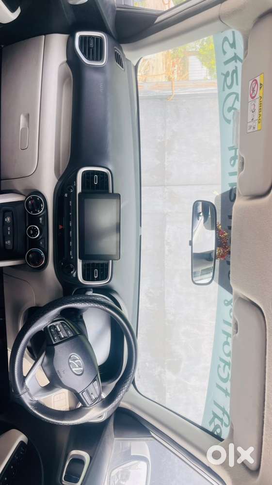Hyundai Venue 2022 Petrol Well Maintained