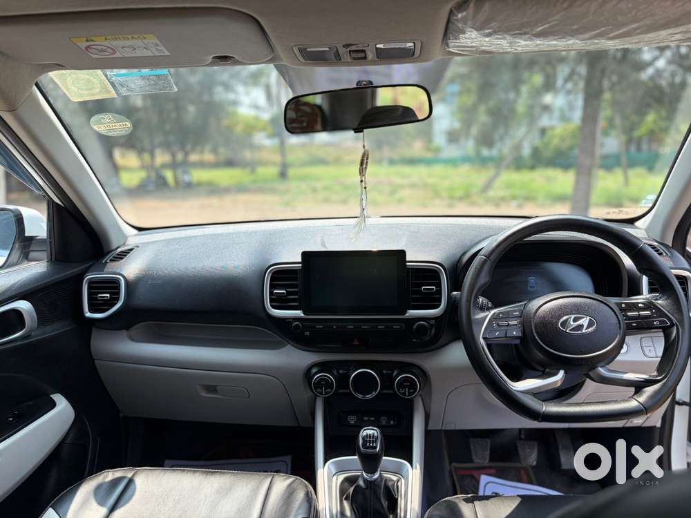 Hyundai Venue Sx (o) Mt 1.5 Diesel, 2022, Diesel