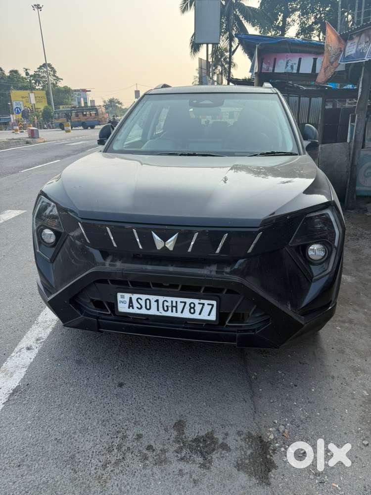 Mahindra Xuv 3xo 2025 Petrol 35000 Km Driven