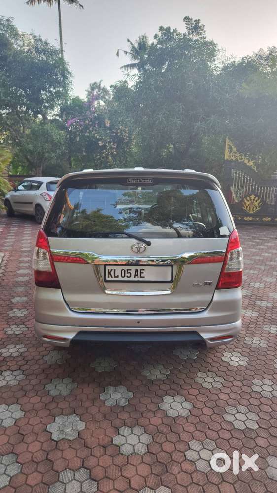 Toyota Innova 2012 Diesel Well Maintained
