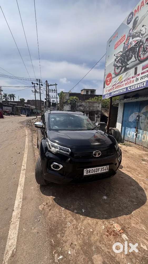 Pristine Tata Nexon Xz Plus Dark Edition 1.2 Litre Revotron