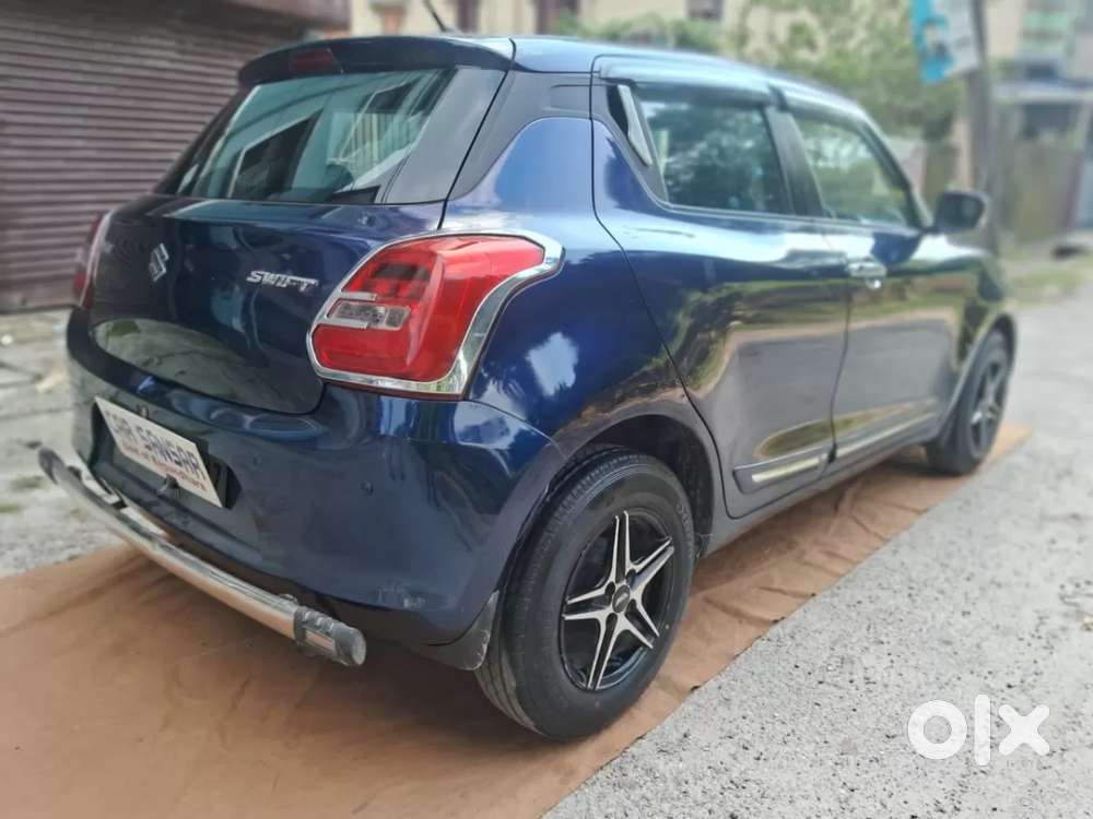 Maruti Suzuki Swift Vxi 1.2 Abs Bs-iv, 2018, Petrol