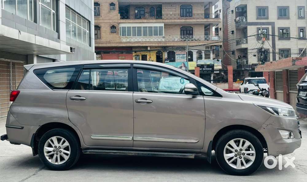 Toyota Innova Crysta 2.8 Gx At, 2017, Diesel