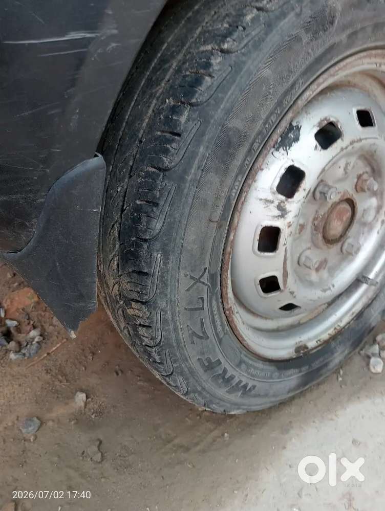 2009 Model Petrol Or Cng Cylinder Few Months Old The Car Only Park
