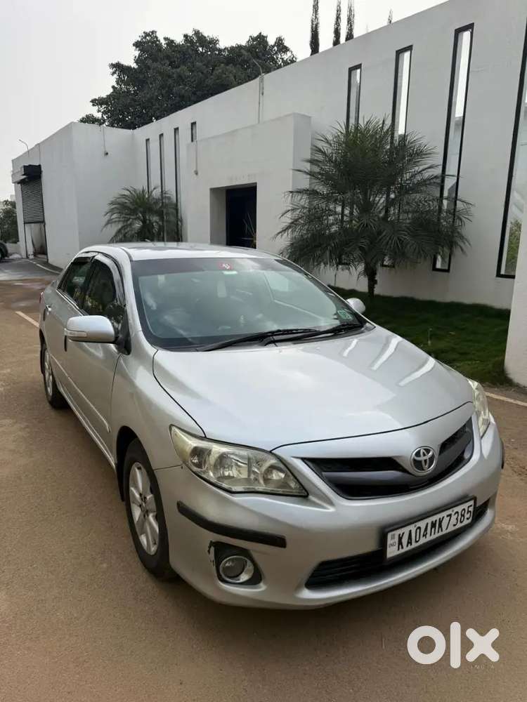 Toyota Corolla Altis 2012