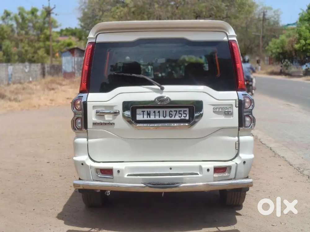 Mahindra Scorpio S6 Plus 2016