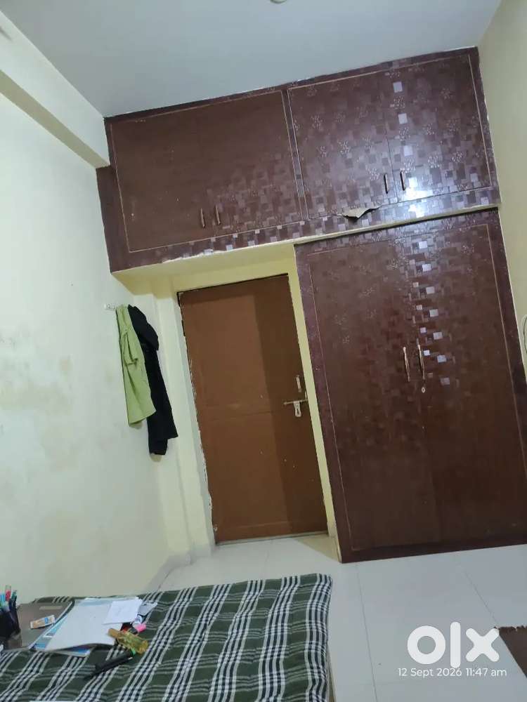 1 room fully furnished