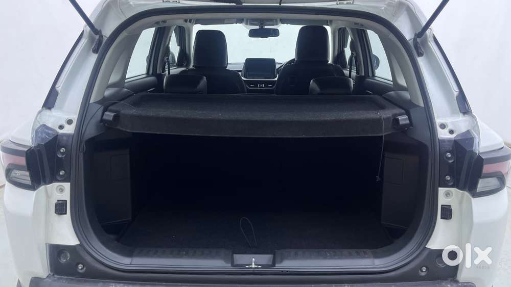 Maruti Suzuki Brezza Zxi Plus At, 2023, Petrol