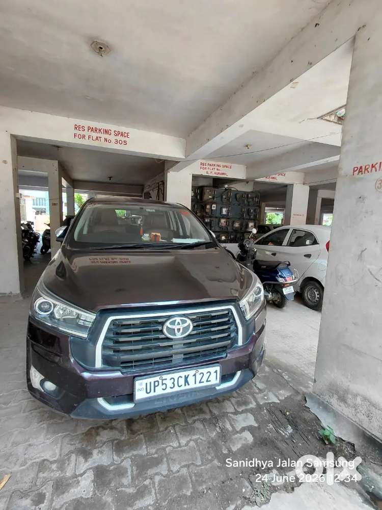 Toyota Innova Crysta 2023