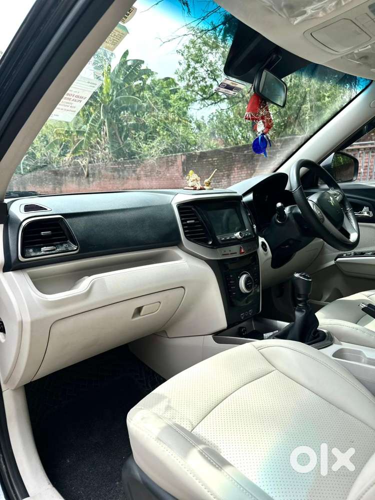Mahindra Xuv300 W8 Option Dual Tone Diesel, 2023, Diesel
