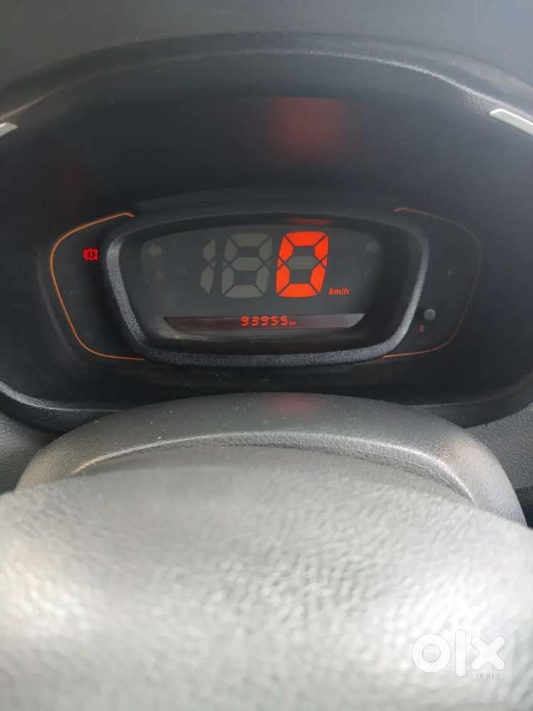 Renault Kwid 2016 Petrol - 100% Company Service Maintenance