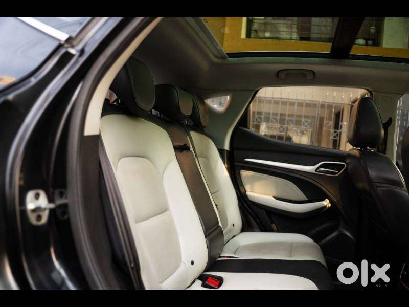 Mg Astor 2023 Petrol 17000 Km Driven