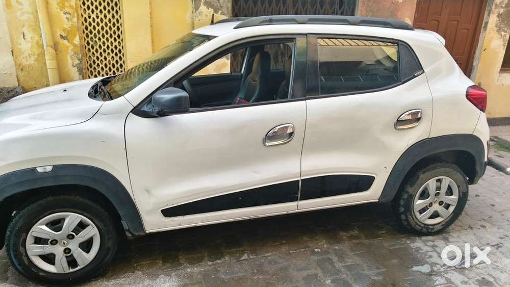 2017 Renault Petrol Car