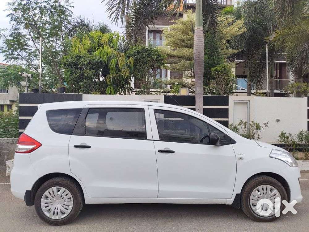 Maruti Suzuki Ertiga Lxi, 2014, Petrol