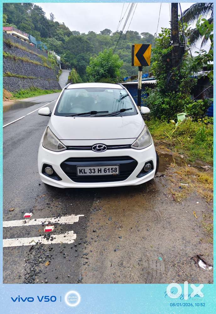 Hyundai Grand I10 Sportz, 2016, Petrol