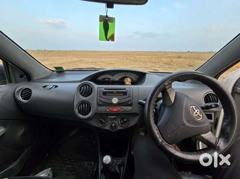 Toyota Etios 1.5 V 2012 Model