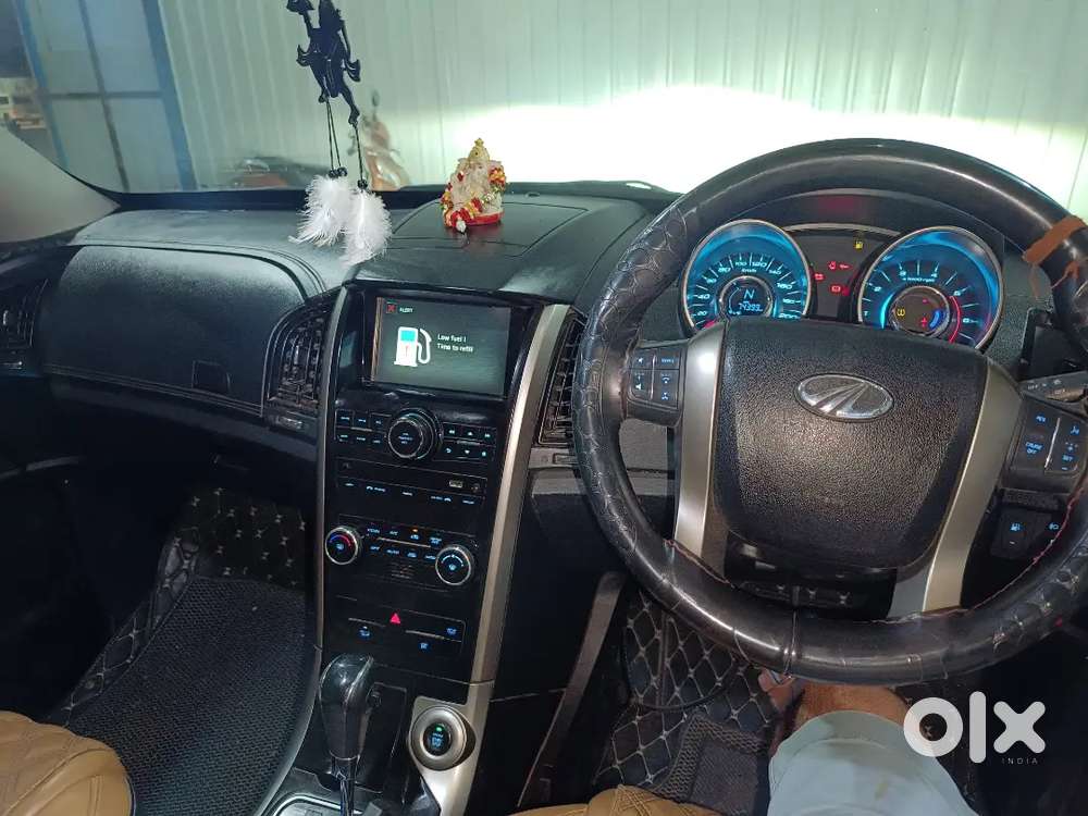 Mahindra Xuv500 W11 Sunroof Diesel 2021