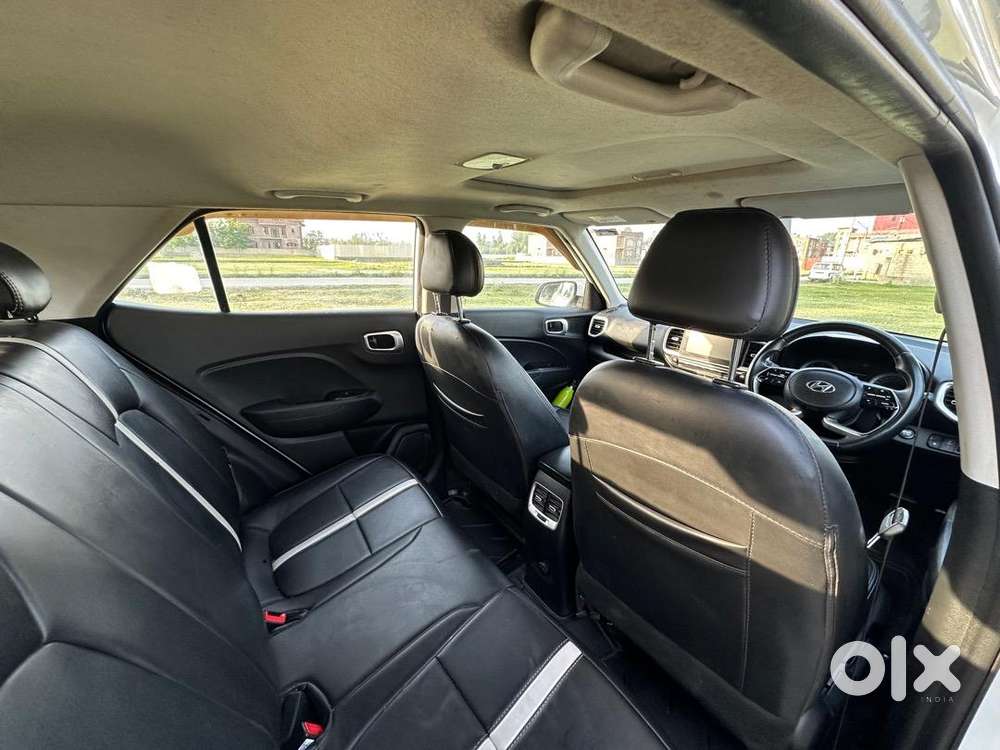 Hyundai Venue Sx (o) Ext Diesel 2022 Showroom Condition