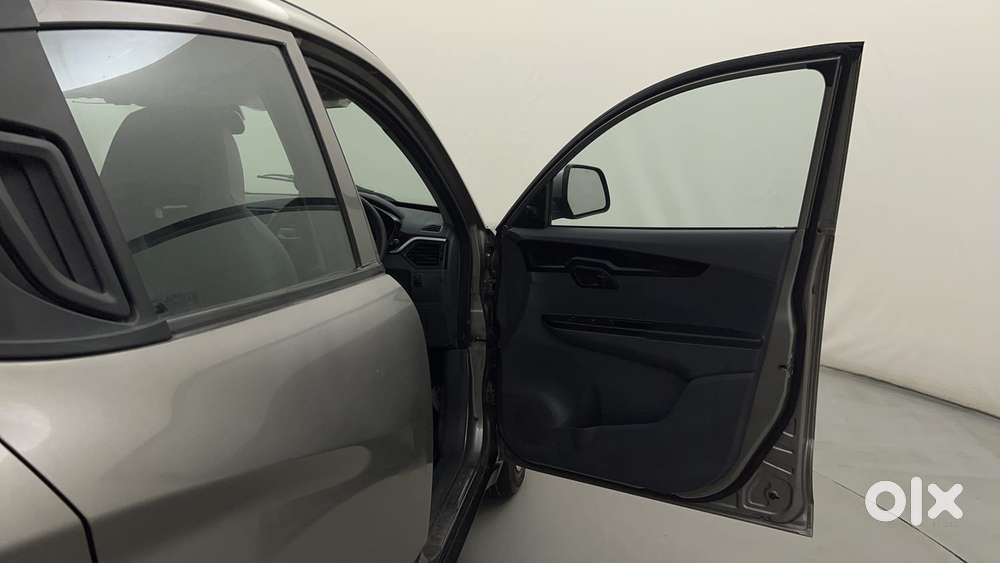 Mahindra Kuv100 Nxt 1.2 K4 Plus Petrol 6 Str, 2018, Petrol