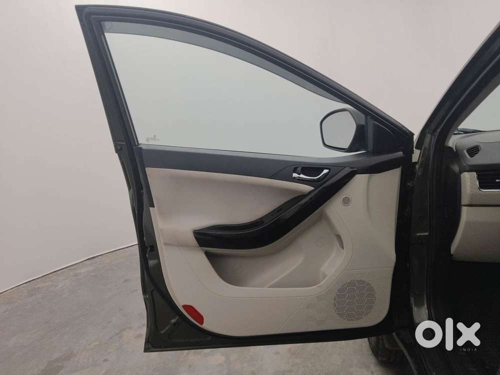 Tata Nexon 1.2 Revotron Xz Plus Dual Tone, 2020, Petrol