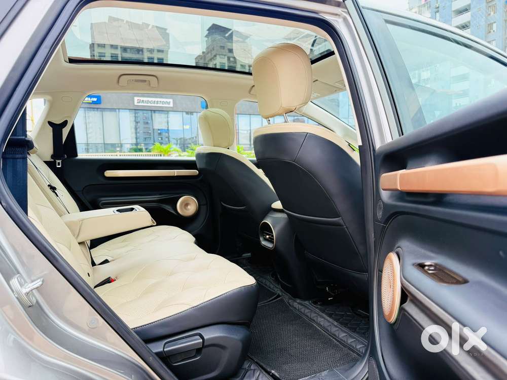 Mg Windsor Ev Essence, 2025, Petrol