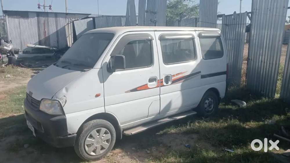 New Car Leni He