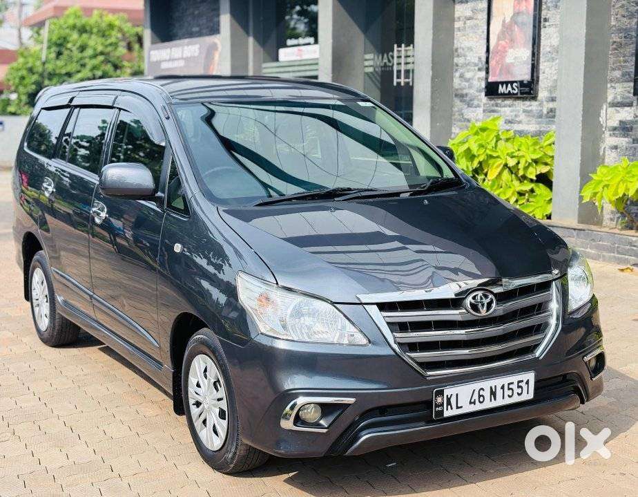 Toyota Innova 2.5 G (diesel) 8 Seater, 2016, Diesel