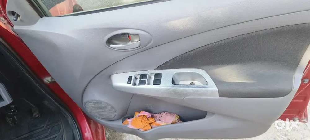 Toyota Etios Liva 2012