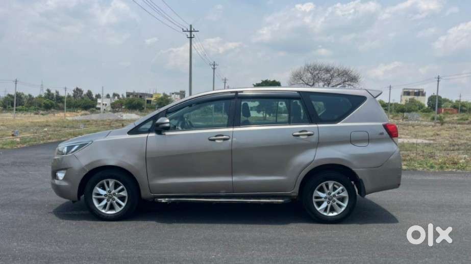 Toyota Innova Crysta 2.4 G Mt 8s, 2016, Diesel