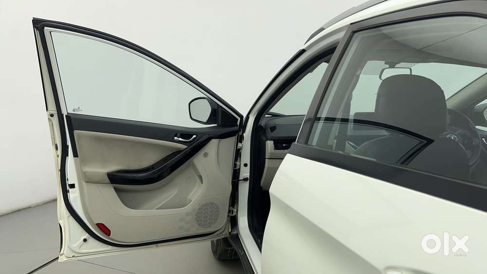 Tata Nexon 1.2 Revotron Xz Plus, 2022, Petrol