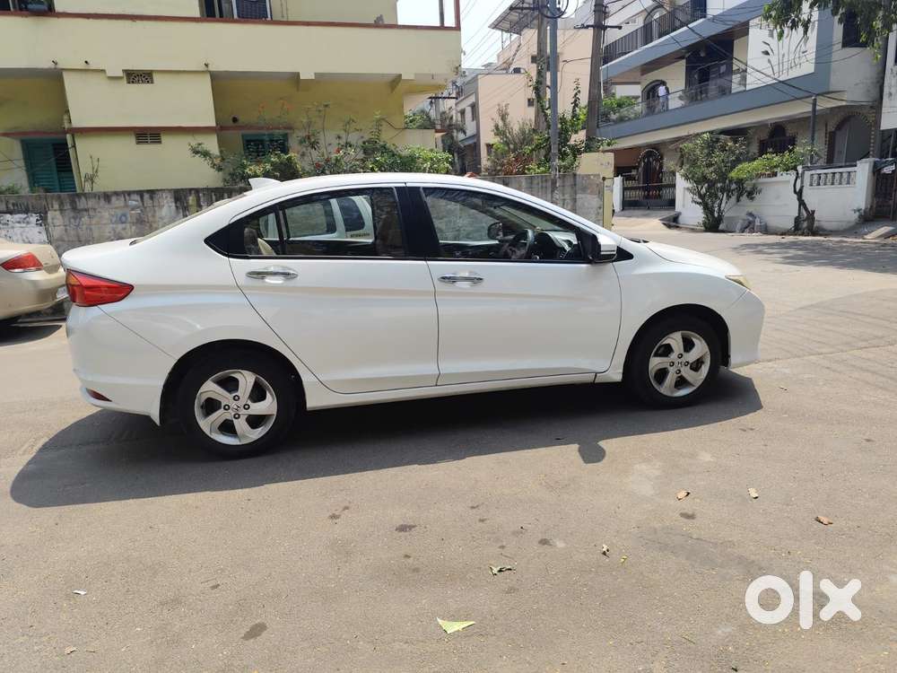 Honda City 1.5 V 4th Gen I-vtec Mt, 2016, Petrol