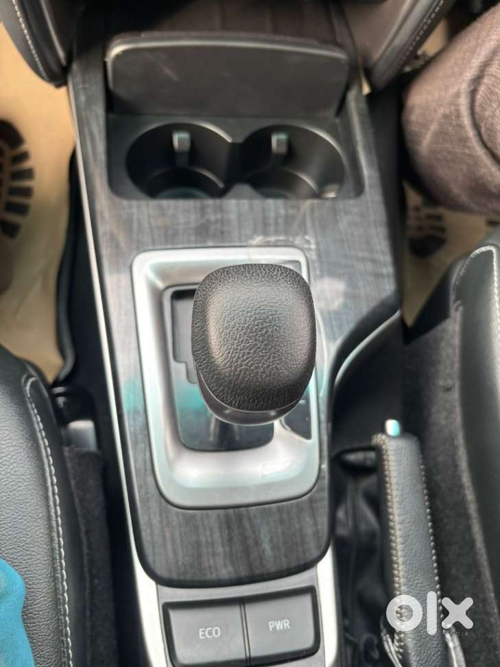 Toyota Fortuner 4x2 At 2.7 Petrol, 2025, Petrol
