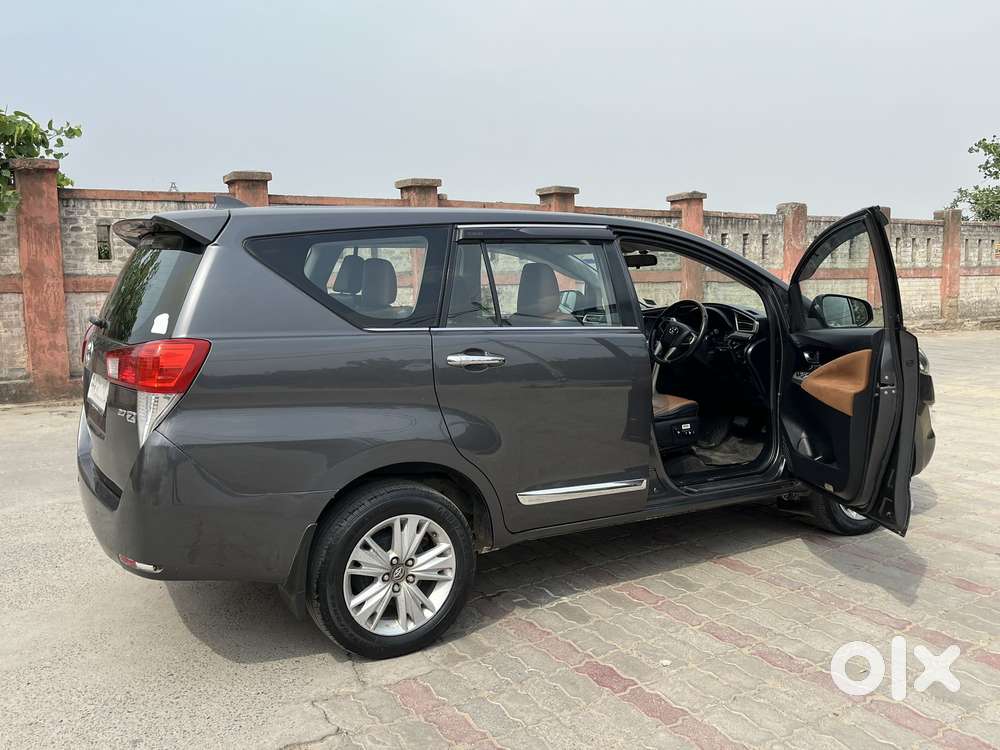 Toyota Innova Crysta 2.7 Zx At, 2017, Petrol