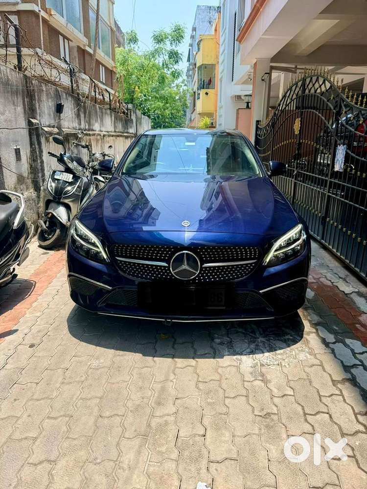 Lowdriven 48000 Km, Serviced Upto Date Mercedes C220 Progressive