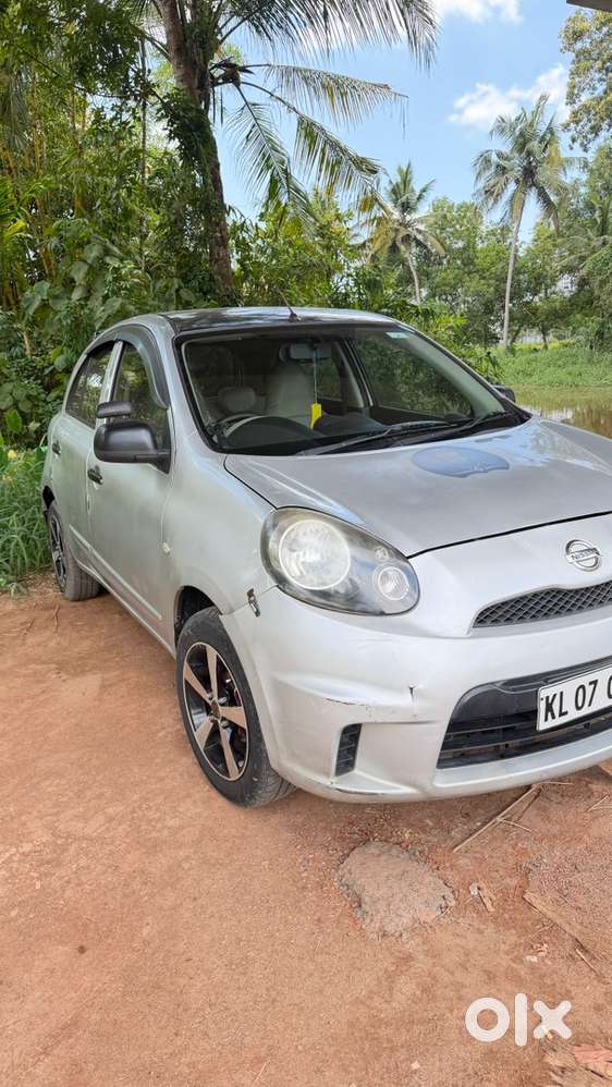 Nissan Micra Active 2015 Model