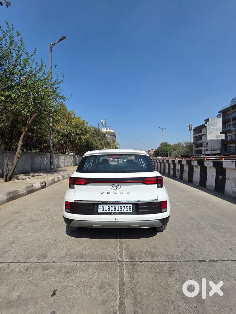 Hyundai Venue E 1.2 Petrol, 2025, Cng & Hybrids
