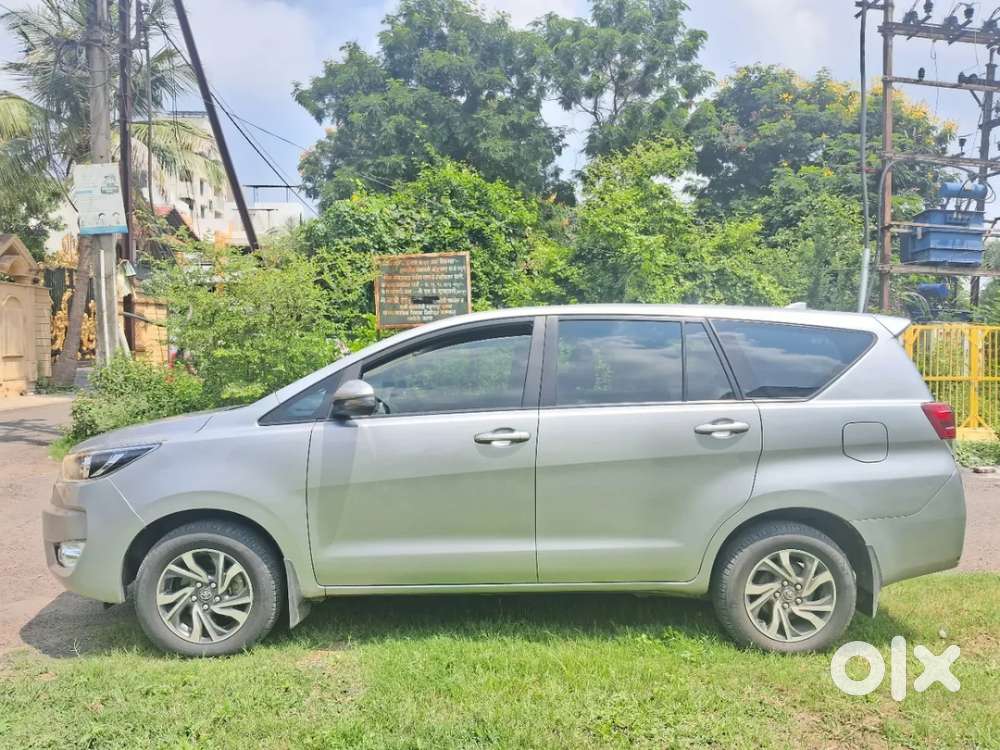 Toyota Innova Crysta [2020-ongoing] 2.4 Gx 8 Str, 2024, Diesel