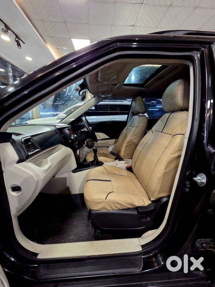 Mahindra Xuv300 W6, 2024, Petrol