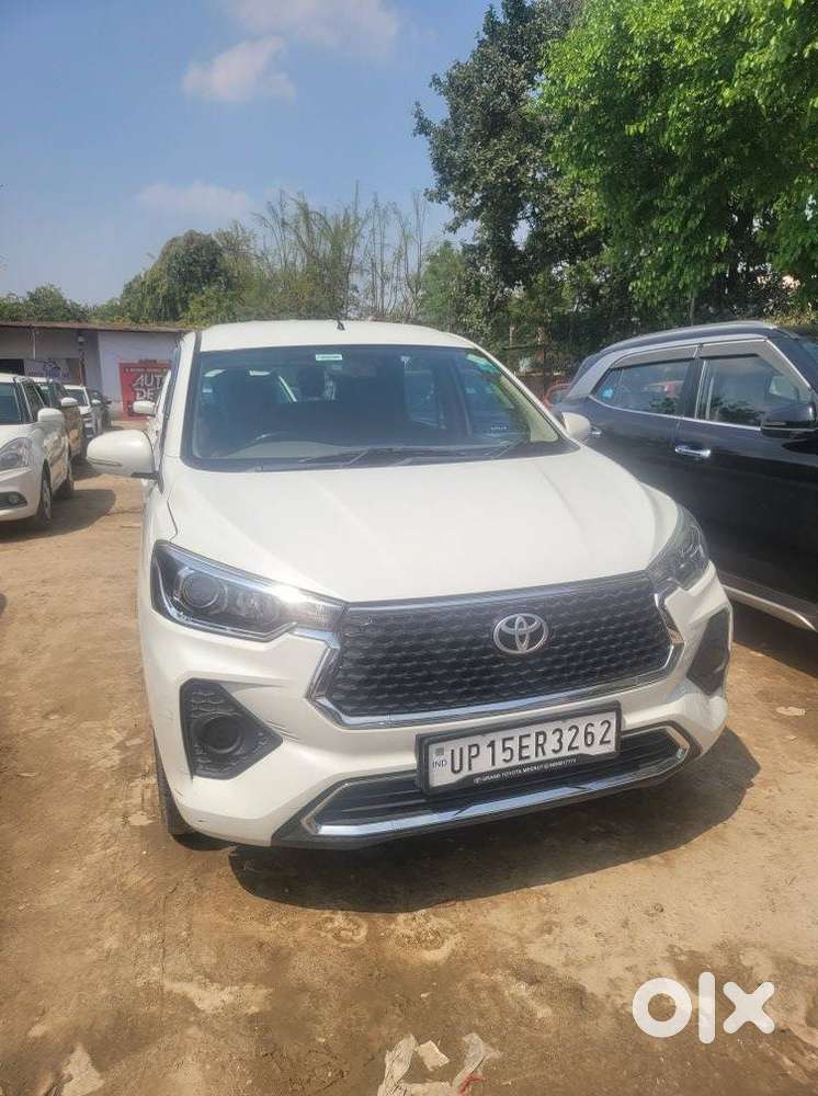 Toyota Rumion S Cng Manual Dual Tone, 2024, Cng & Hybrids