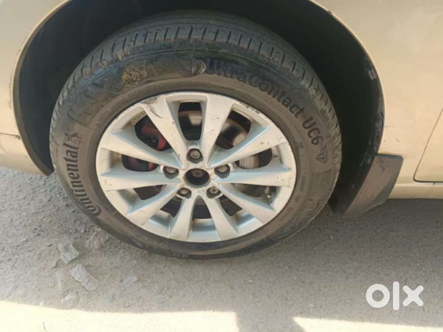 Maruti Suzuki Ertiga Zxi Plus Petrol, 2012, Petrol
