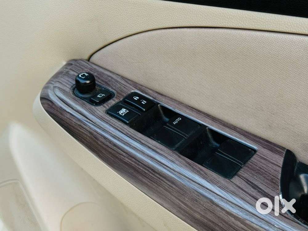Maruti Suzuki Swift Dzire Vxi Optional, 2022, Petrol