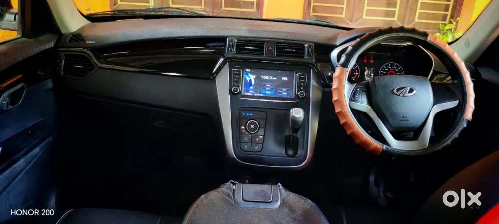 Top-model Mahindra Kuv100 Nxt K8 Petrol Dual Tone