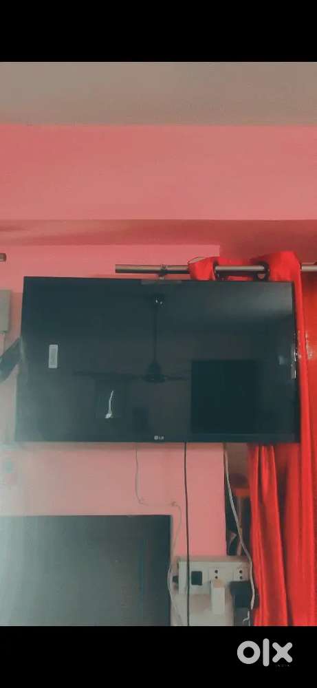 32 inch LG LED TV for sell