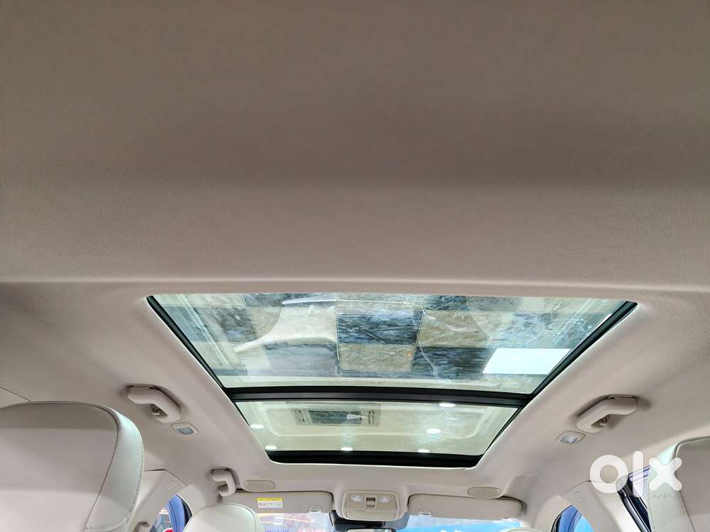 Mahindra Xuv700 2.0 Ax 7 Petrol At Luxury Pack Str, 2022, Petrol