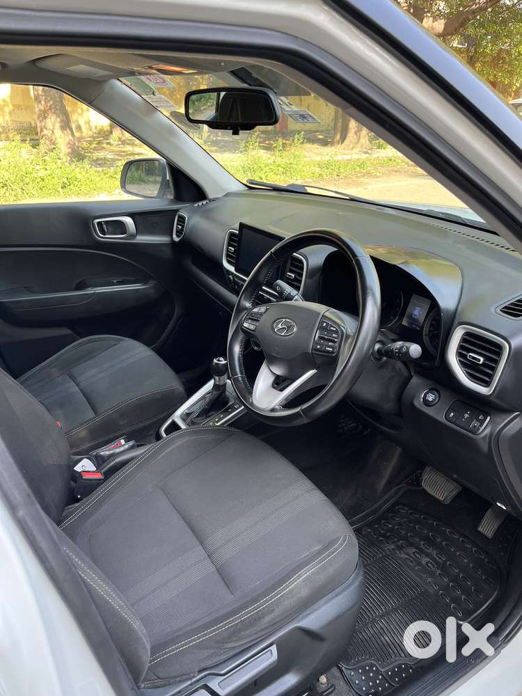 Hyundai Venue Sx+ At, 2019, Petrol