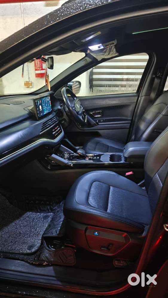 Tata Safari Diesel 2025 Accomplished Plus 7str Dark Edition